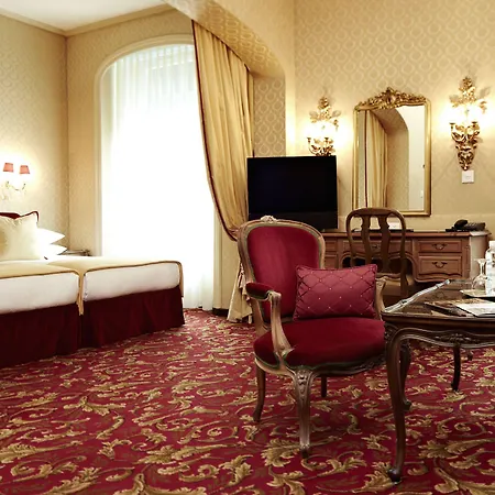 فندق Europe 4*